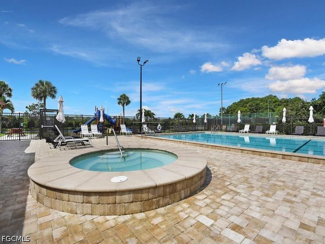 6611 Southwell DR, Fort Myers, FL 33966