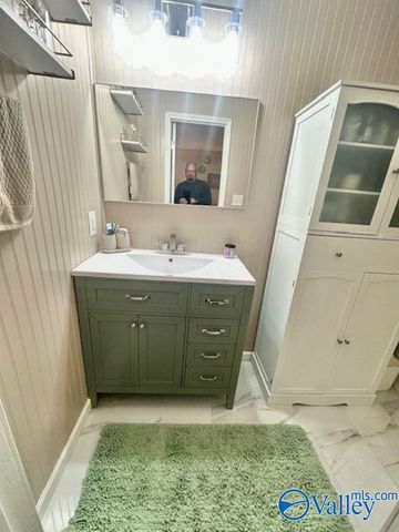 103 Crestline Drive, Hartselle, AL 35640