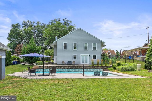 2010 LENOX ST, Camp Hill, PA 17011