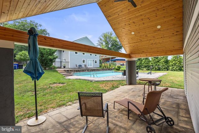 2010 LENOX ST, Camp Hill, PA 17011