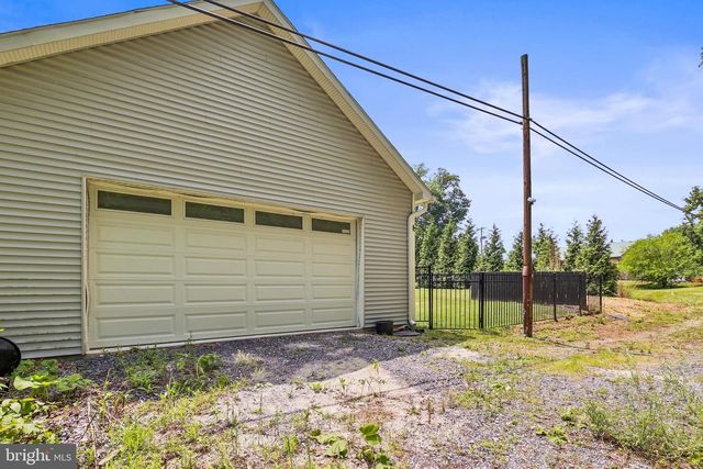 2010 LENOX ST, Camp Hill, PA 17011