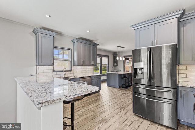 2010 LENOX ST, Camp Hill, PA 17011