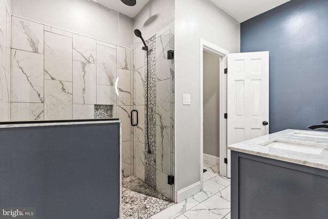 2010 LENOX ST, Camp Hill, PA 17011