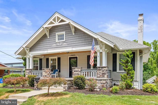 2010 LENOX ST, Camp Hill, PA 17011