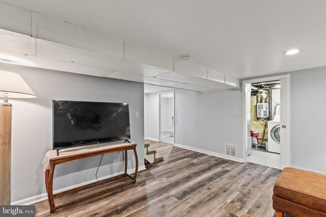 2010 LENOX ST, Camp Hill, PA 17011