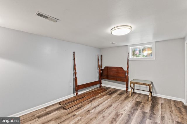 2010 LENOX ST, Camp Hill, PA 17011