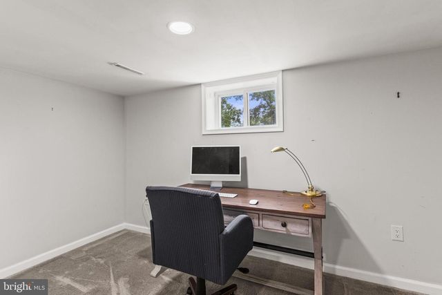 2010 LENOX ST, Camp Hill, PA 17011