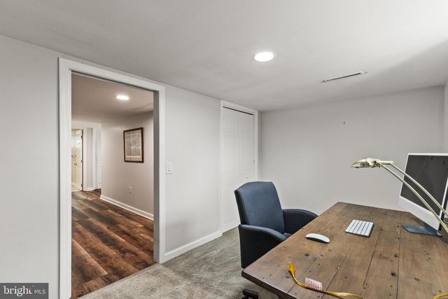2010 LENOX ST, Camp Hill, PA 17011