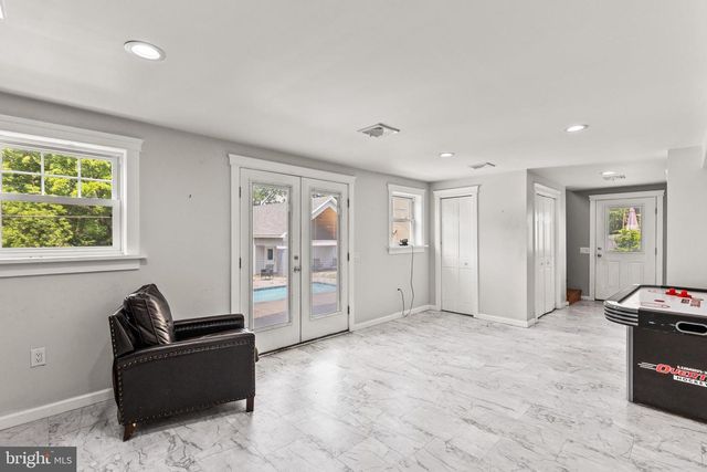 2010 LENOX ST, Camp Hill, PA 17011