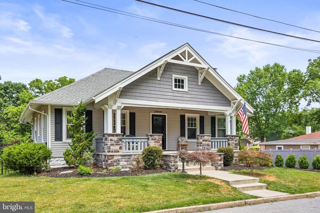2010 LENOX ST, Camp Hill, PA 17011