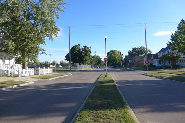 1707 Carlisle AVENUE, Racine, WI 53404