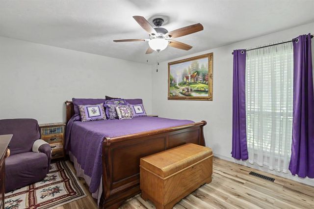 3950 W Charter Oak Road, Edmond, OK 73034