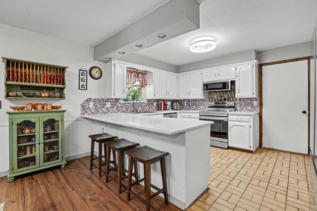 3950 W Charter Oak Road, Edmond, OK 73034