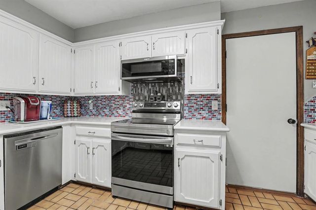 3950 W Charter Oak Road, Edmond, OK 73034