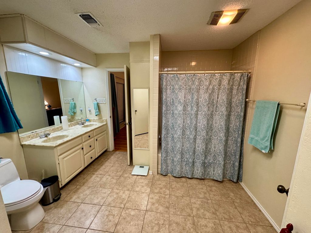 Image 20 of property listing at 4113 Shefflera Drive, San Angelo, TX 76904