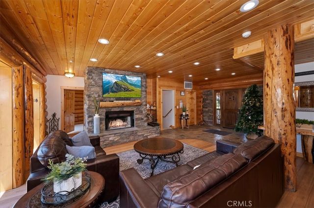 43510 Sheephorn, Big Bear Lake, CA 92315