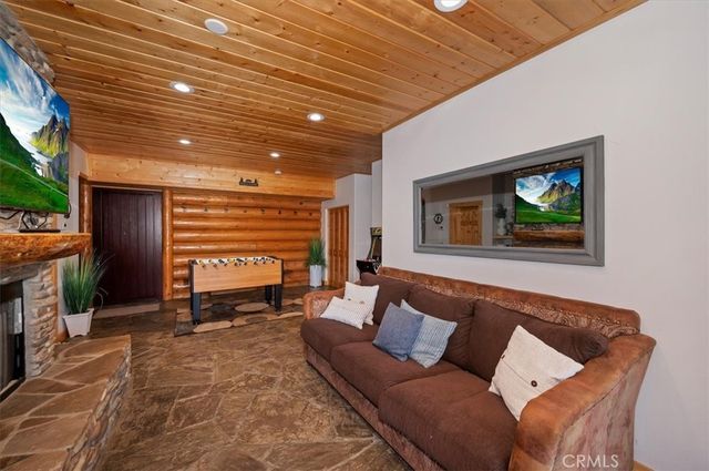 43510 Sheephorn, Big Bear Lake, CA 92315