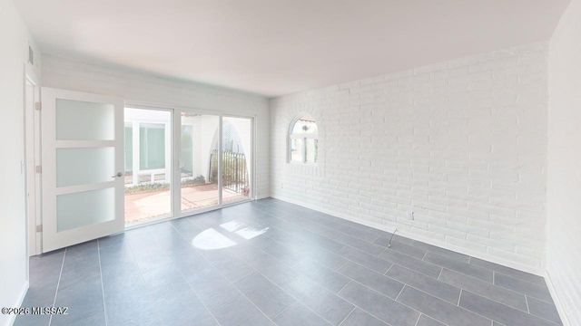 747 W Las Lomitas Road, Tucson, AZ 85704