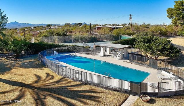 747 W Las Lomitas Road, Tucson, AZ 85704