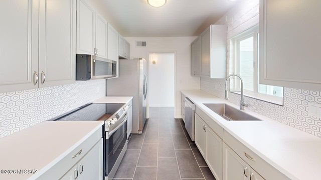 747 W Las Lomitas Road, Tucson, AZ 85704