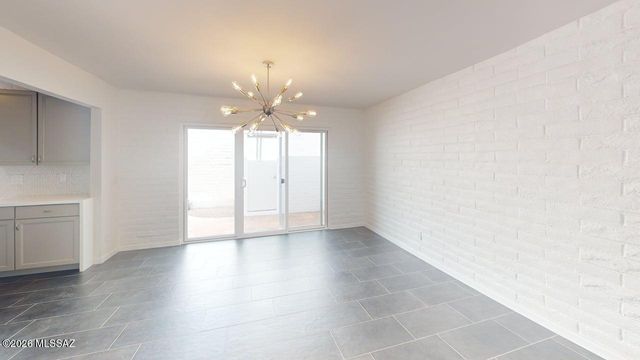 747 W Las Lomitas Road, Tucson, AZ 85704