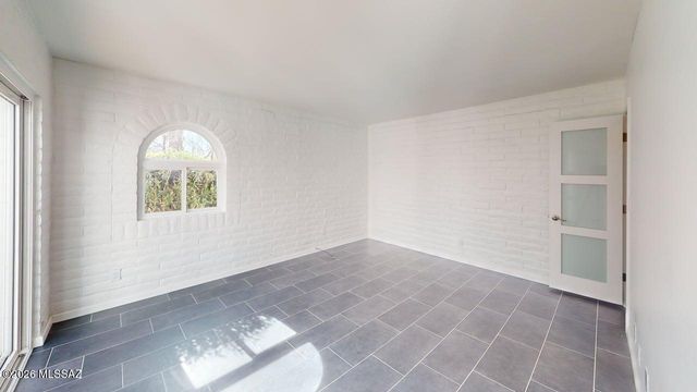 747 W Las Lomitas Road, Tucson, AZ 85704