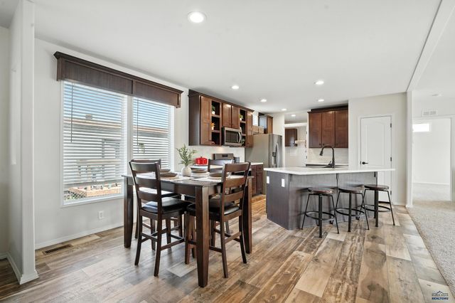 4449 CIRCLEWOOD DR, Rapid City, SD 57703