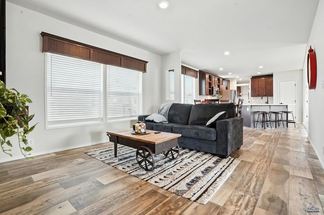 4449 CIRCLEWOOD DR, Rapid City, SD 57703