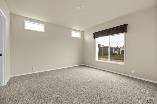 4449 CIRCLEWOOD DR, Rapid City, SD 57703