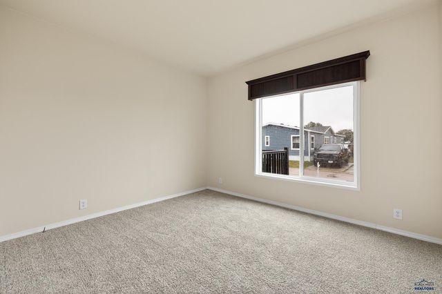 4449 CIRCLEWOOD DR, Rapid City, SD 57703