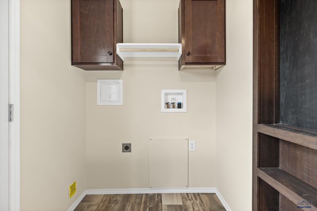 4449 CIRCLEWOOD DR, Rapid City, SD 57703