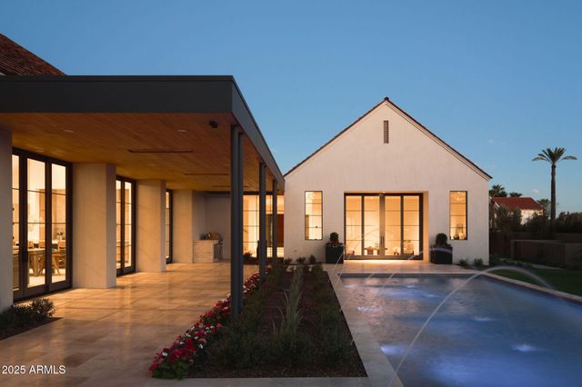 4600 N Rubicon Avenue 2, Phoenix, AZ 85018