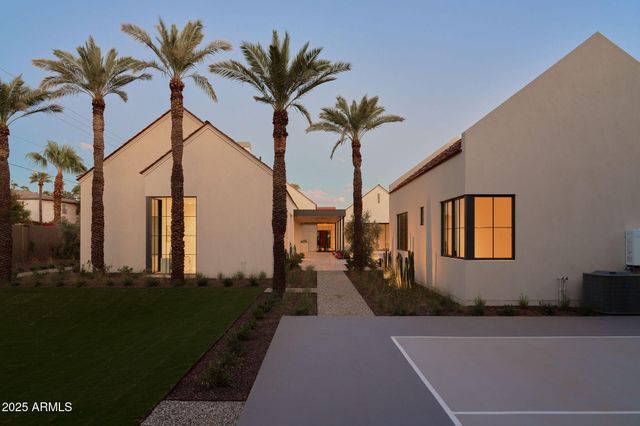 4600 N Rubicon Avenue 2, Phoenix, AZ 85018