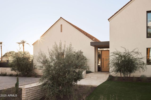 4600 N Rubicon Avenue 2, Phoenix, AZ 85018