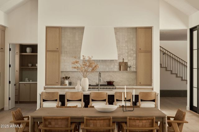 4600 N Rubicon Avenue 2, Phoenix, AZ 85018