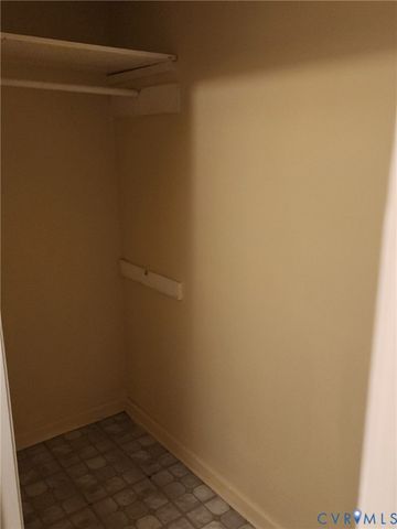 947 S Salisbury Rd, Hague, VA 22469