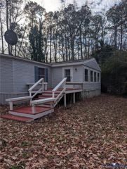 947 S Salisbury Rd, Hague, VA 22469