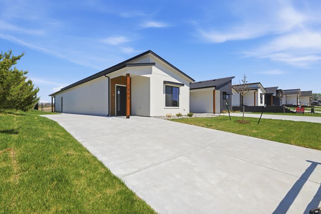 3414 E Thunder, Wichita, KS 67219