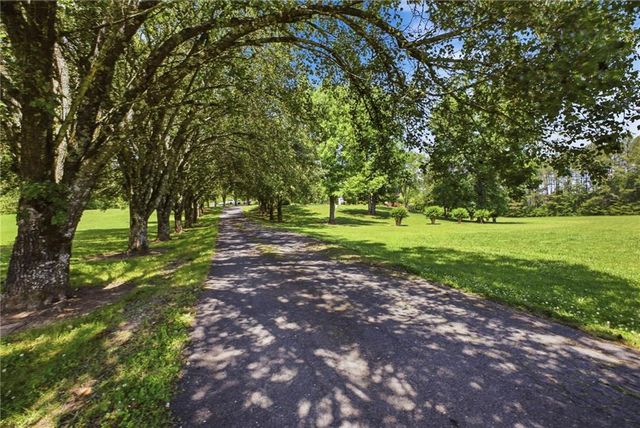 2630 Chatsworth Highway 225 NE, Calhoun, GA 30701