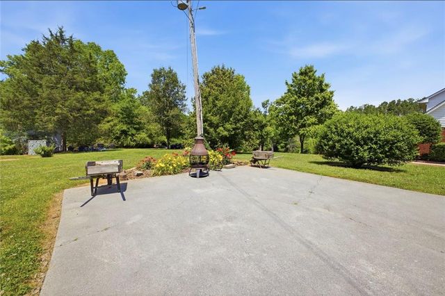 2630 Chatsworth Highway 225 NE, Calhoun, GA 30701