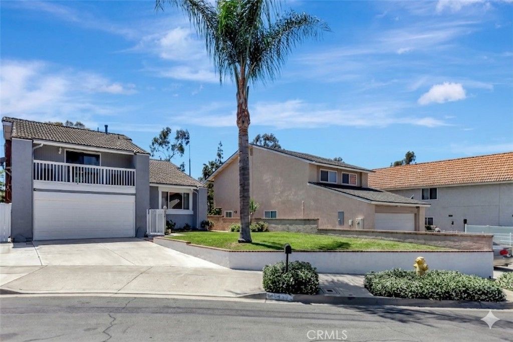 Image 2 of property listing at 25452 Esrose Court, Lake Forest, CA 92630