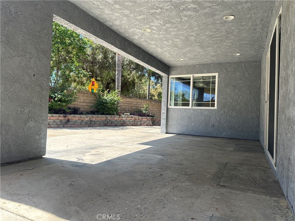 Image 34 of property listing at 25452 Esrose Court, Lake Forest, CA 92630