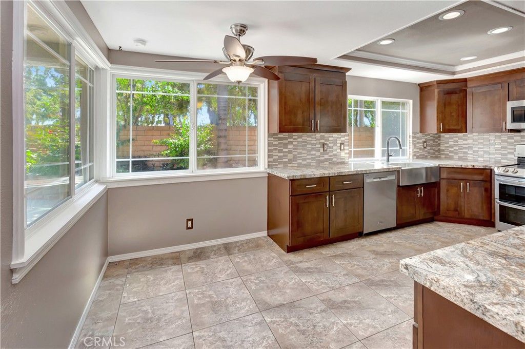 Image 9 of property listing at 25452 Esrose Court, Lake Forest, CA 92630