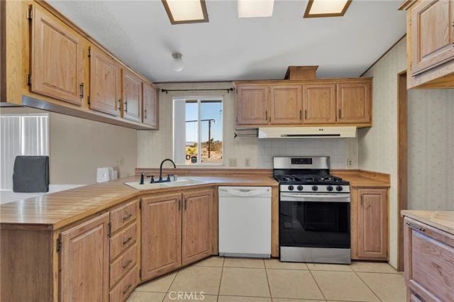 11579 Amarillo Road, Phelan, CA 92371