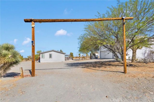 11579 Amarillo Road, Phelan, CA 92371