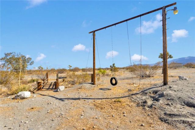 11579 Amarillo Road, Phelan, CA 92371