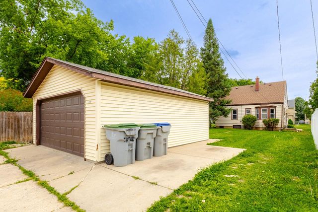3419 N 56th STREET, Milwaukee, WI 53216