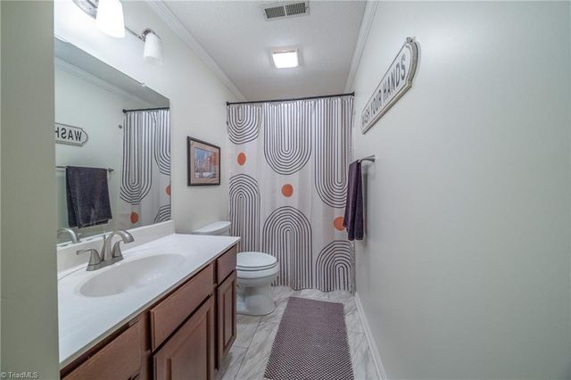 1029 Ridge Cove Court, Winston-salem, NC 27104