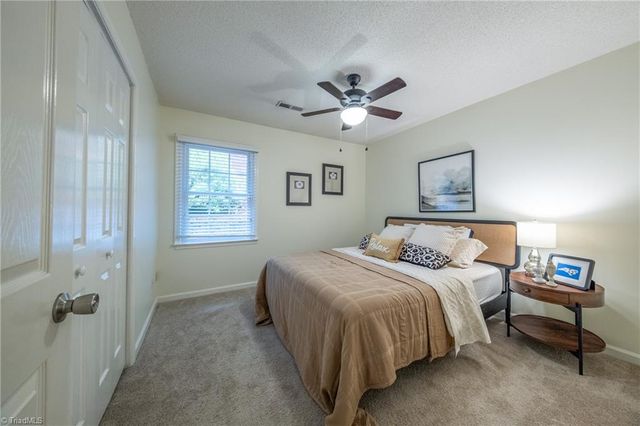 1029 Ridge Cove Court, Winston-salem, NC 27104