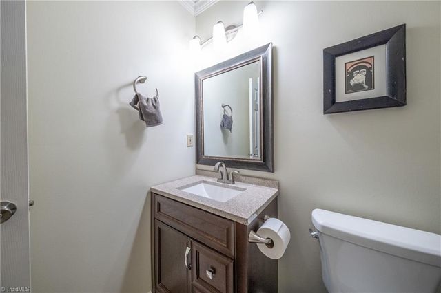 1029 Ridge Cove Court, Winston-salem, NC 27104